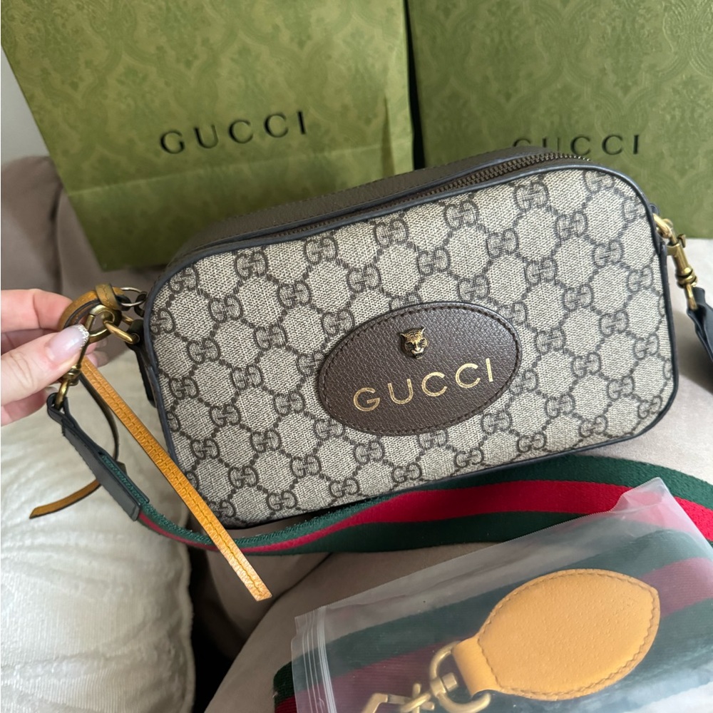 NEO VINTAGE GG SUPREME MESSENGER BAG GUCCI CROSSBODY